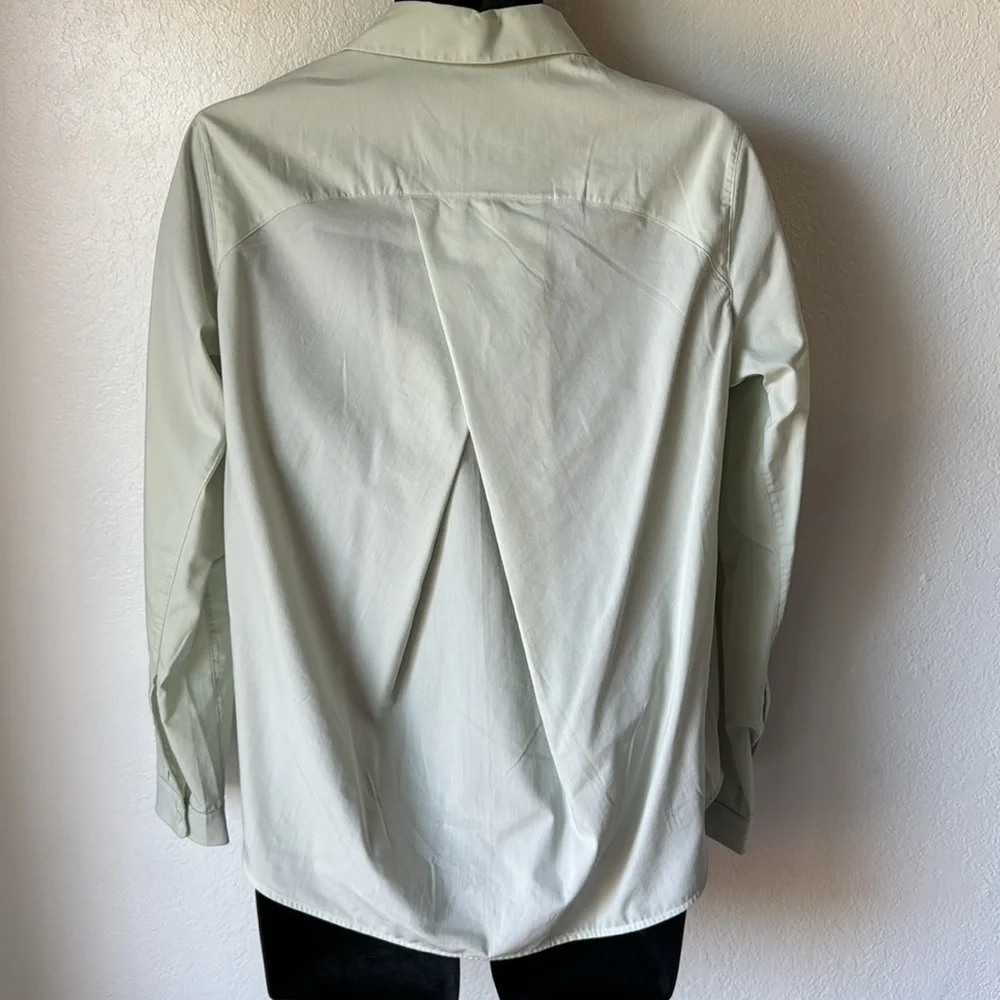Lululemon Full‎ Day Ahead Button Up